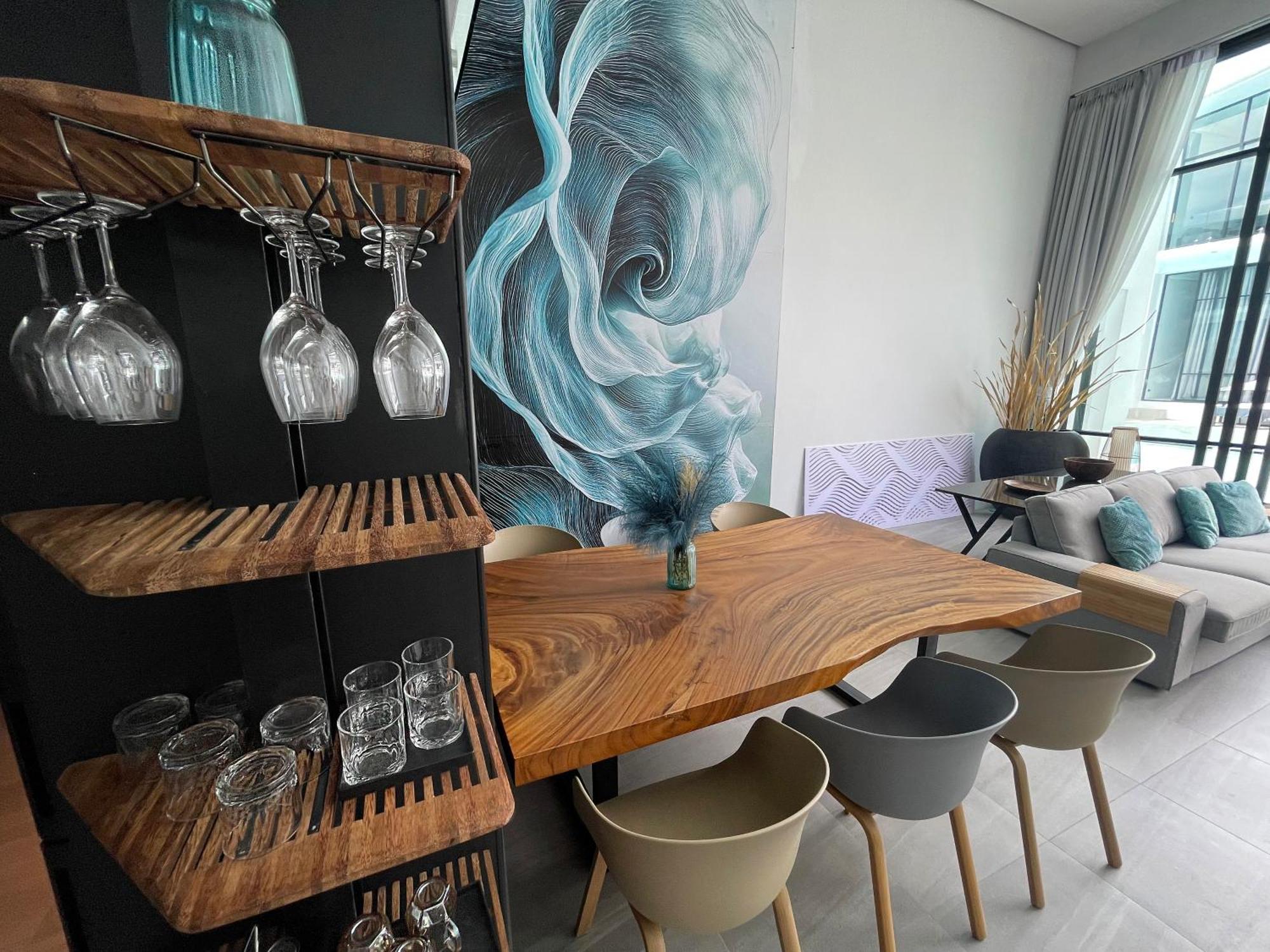 Sea La Vie Q1 3 Bedrooms Near *